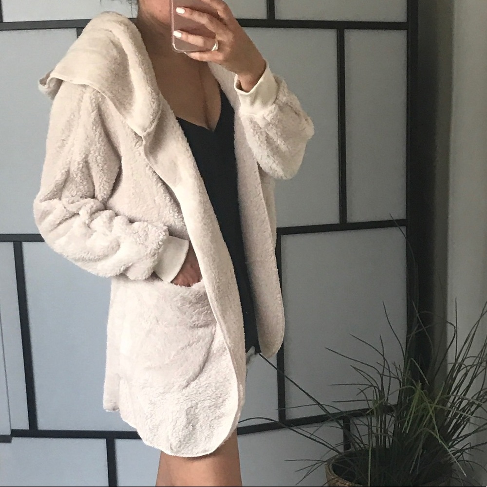 LAST 3️⃣Soft Plush Teddy Bear Faux Fur Hoodie Coat - Picture 3 of 8